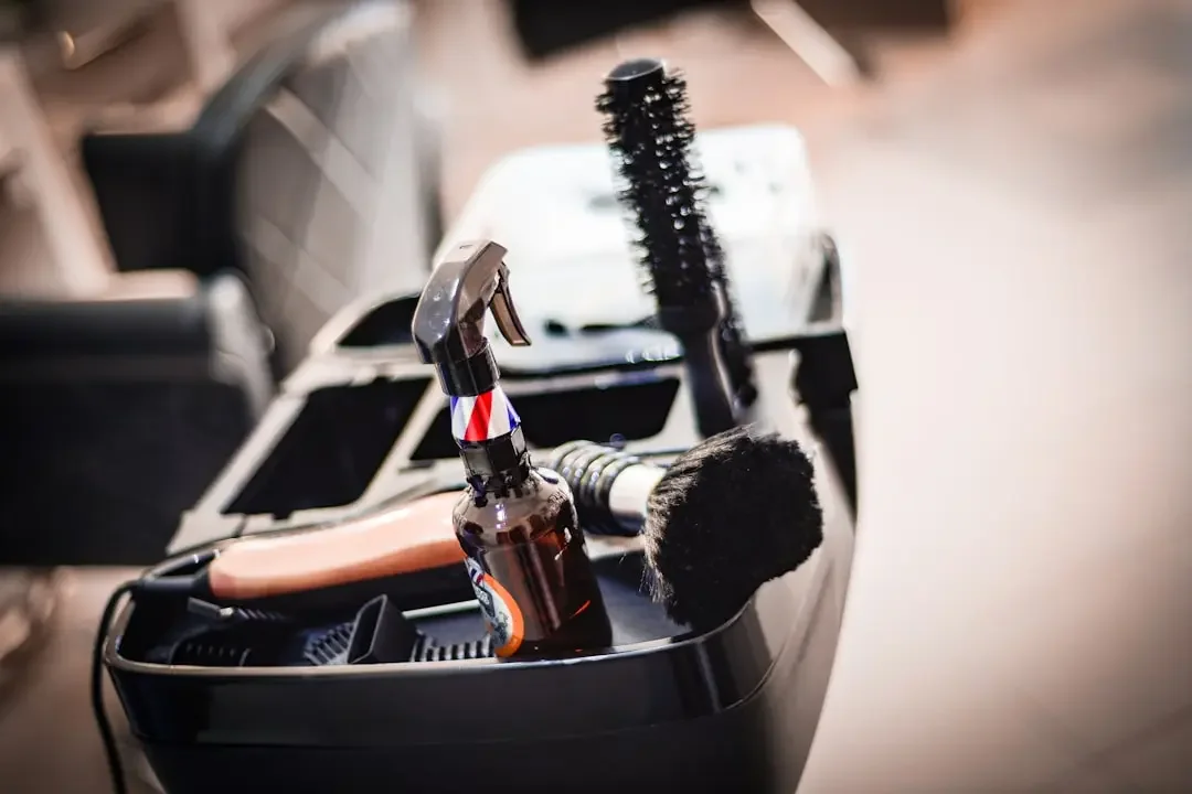 Fer à lisser : 7 Gaffes de Débutant (et Comment les Éviter !) - illustration 3 Fer à lisser : 7 Gaffes de Débutant (et Comment les Éviter !) - illustration 3